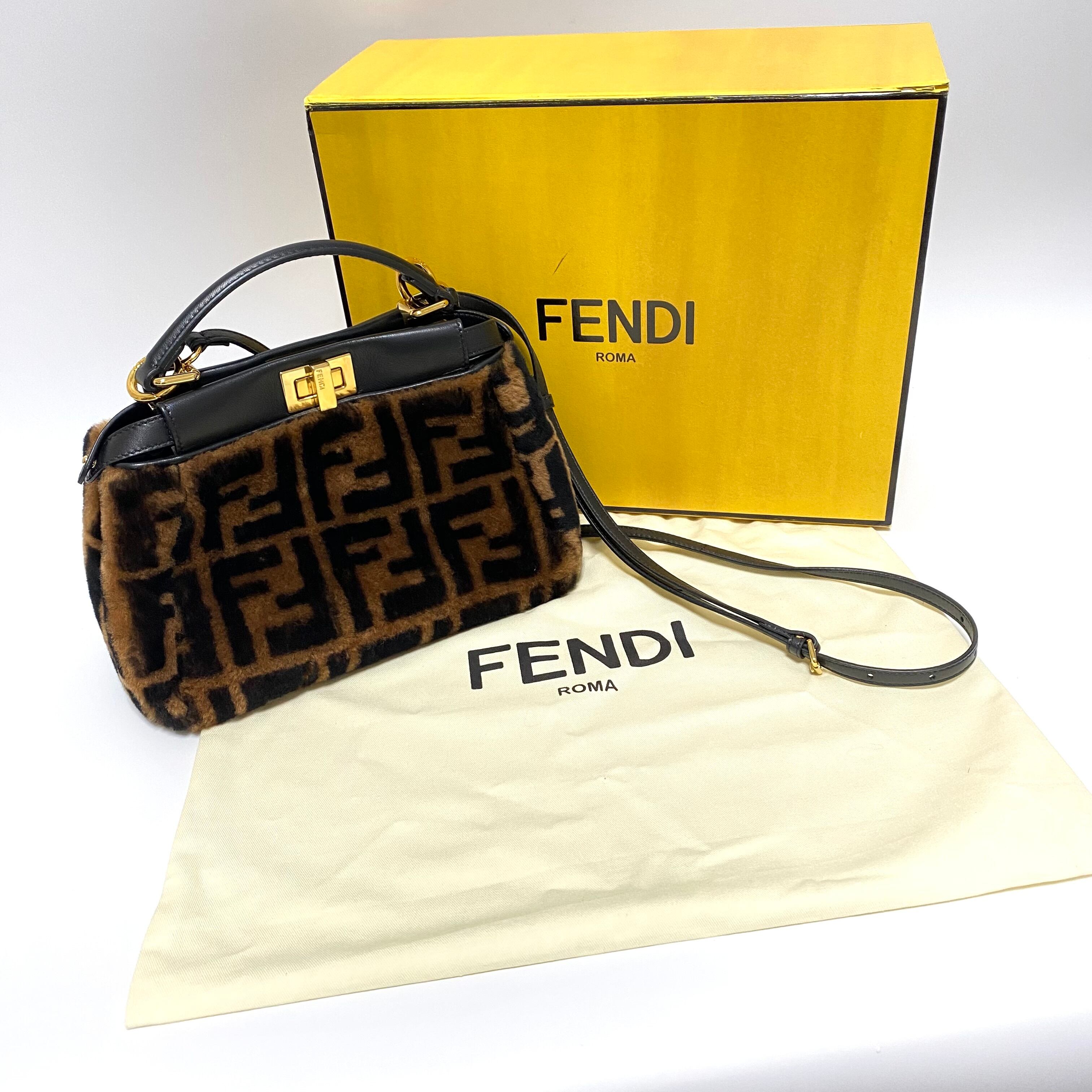 FENDI ズッカ柄 ミニ ピーカブー ファー×レザー 2WAY ハンド バッグ