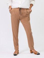 BEATRICE(定番テーパードパンツ）