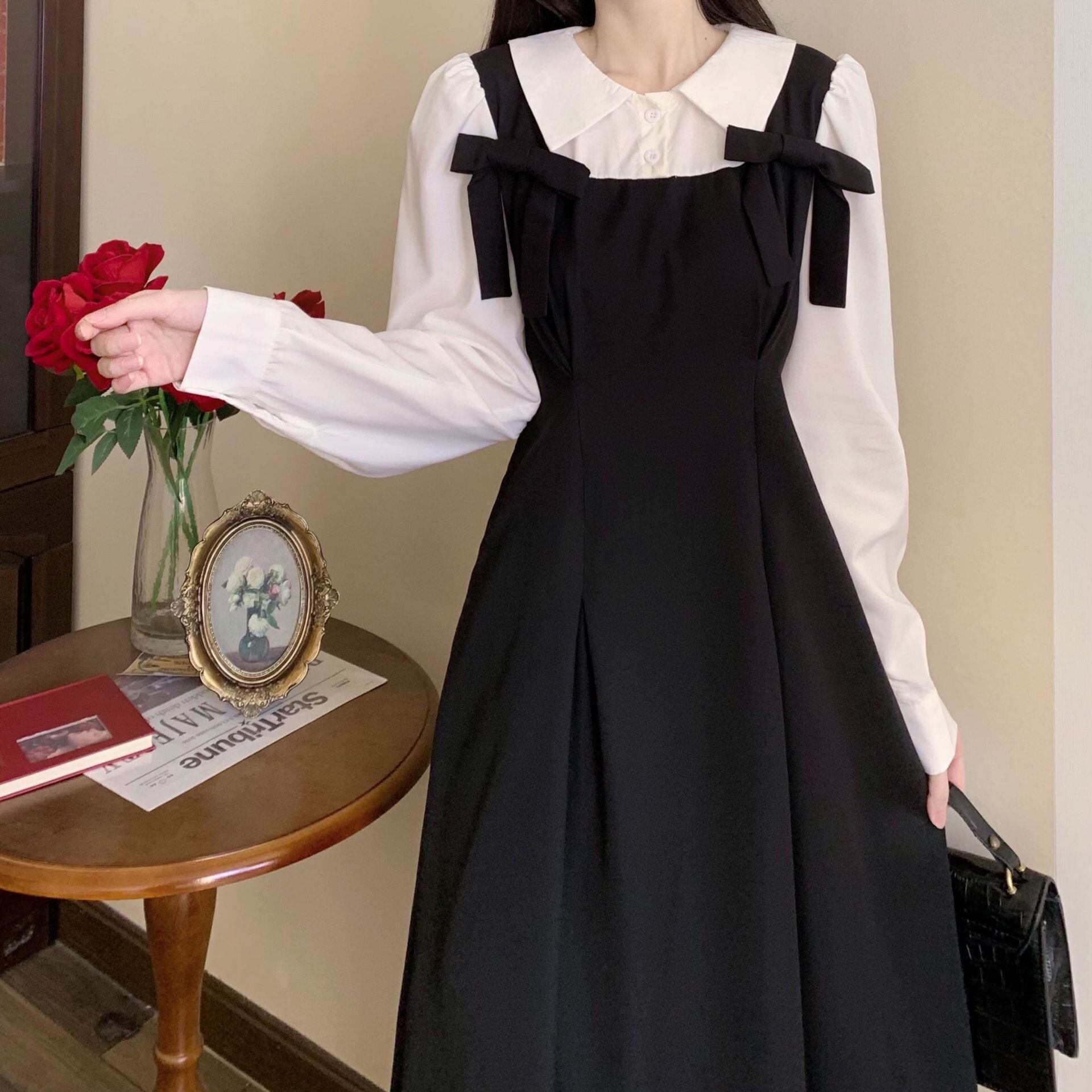 【新作】【送料無料】 わずかに脂肪のプラスサイズの女性の長袖ドレス春と秋の新しいスタイルのスプライシング偽ツーピース弓リトルブラックドレス女性のための 0275822983991