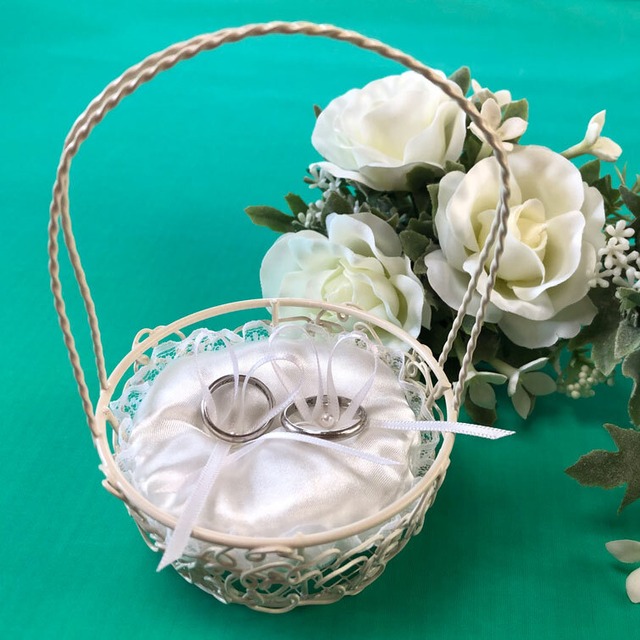 シンプルなサーバーバスケット ミニ リングピロー 完成品 パール付きリングクッション 結婚式 人前式 持ち手付き リングボーイ リングガール 幸せデリバリー ギフト 結婚式アイテム 手芸用品の通販