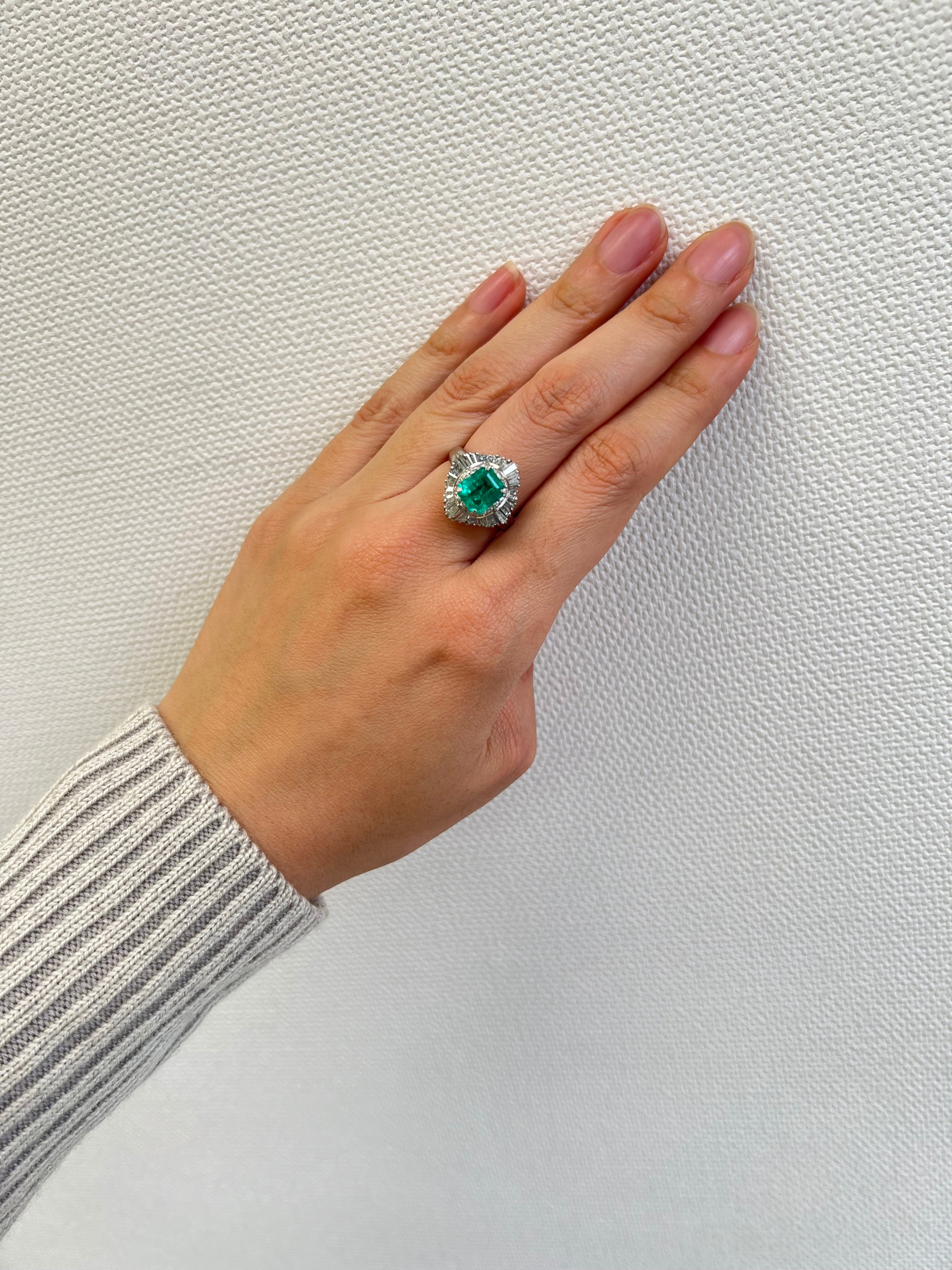 昭和ジュエリー エメラルド ダイヤモンド リング Pt900 1.79ct 1.4ct