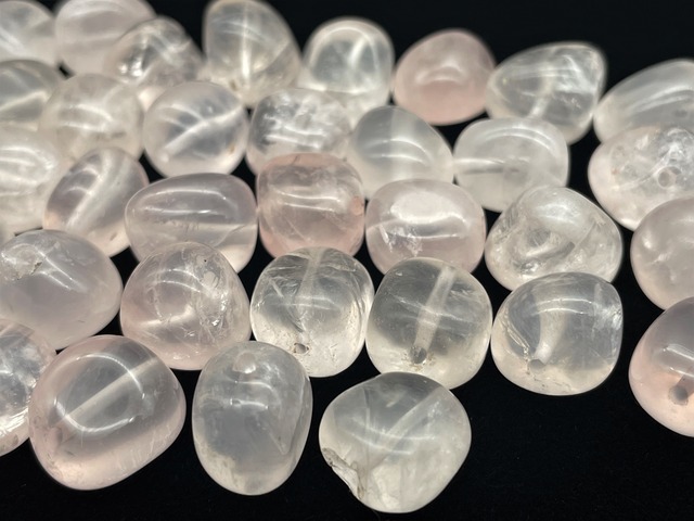 ハンドメイドタンブルビーズ素材セット（ローズクォーツ）