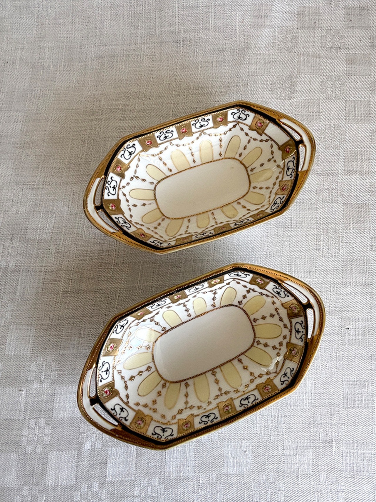 ラヴィエ　小型深皿　小物入れ　オールドノリタケ里帰り　金彩バラのガーランド 19twf10