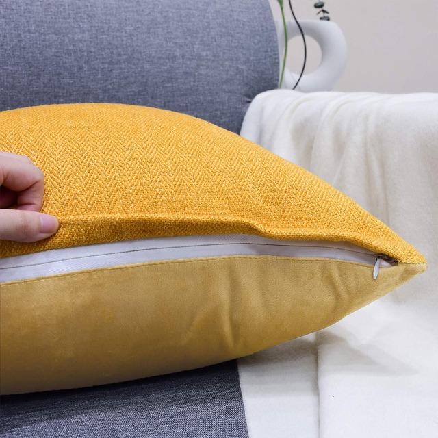 【数量限定】HOMEFIT クッションカバー 50×50cm シェニール織 ベルベット 隠しファスナー おしゃれ 北欧風 洋室 和室 ソファ背当て 装飾枕カバー 座布団カバー インテリア 飾り 抗菌 2枚セット（イエロー）