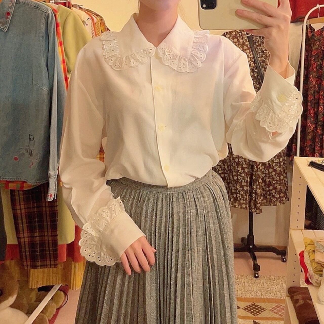 big frill cuffs white blouse