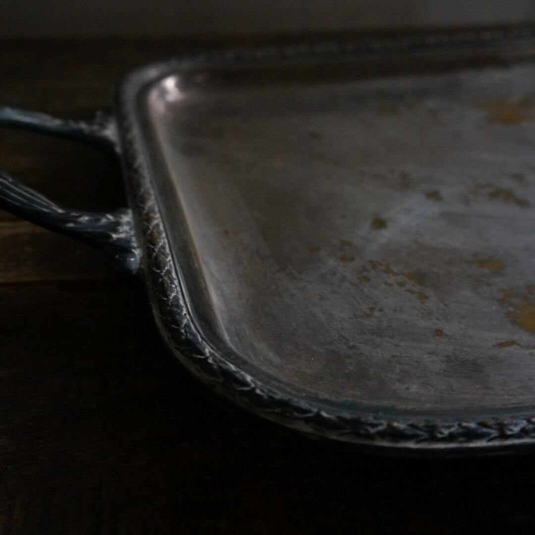 古いフランスのトレー