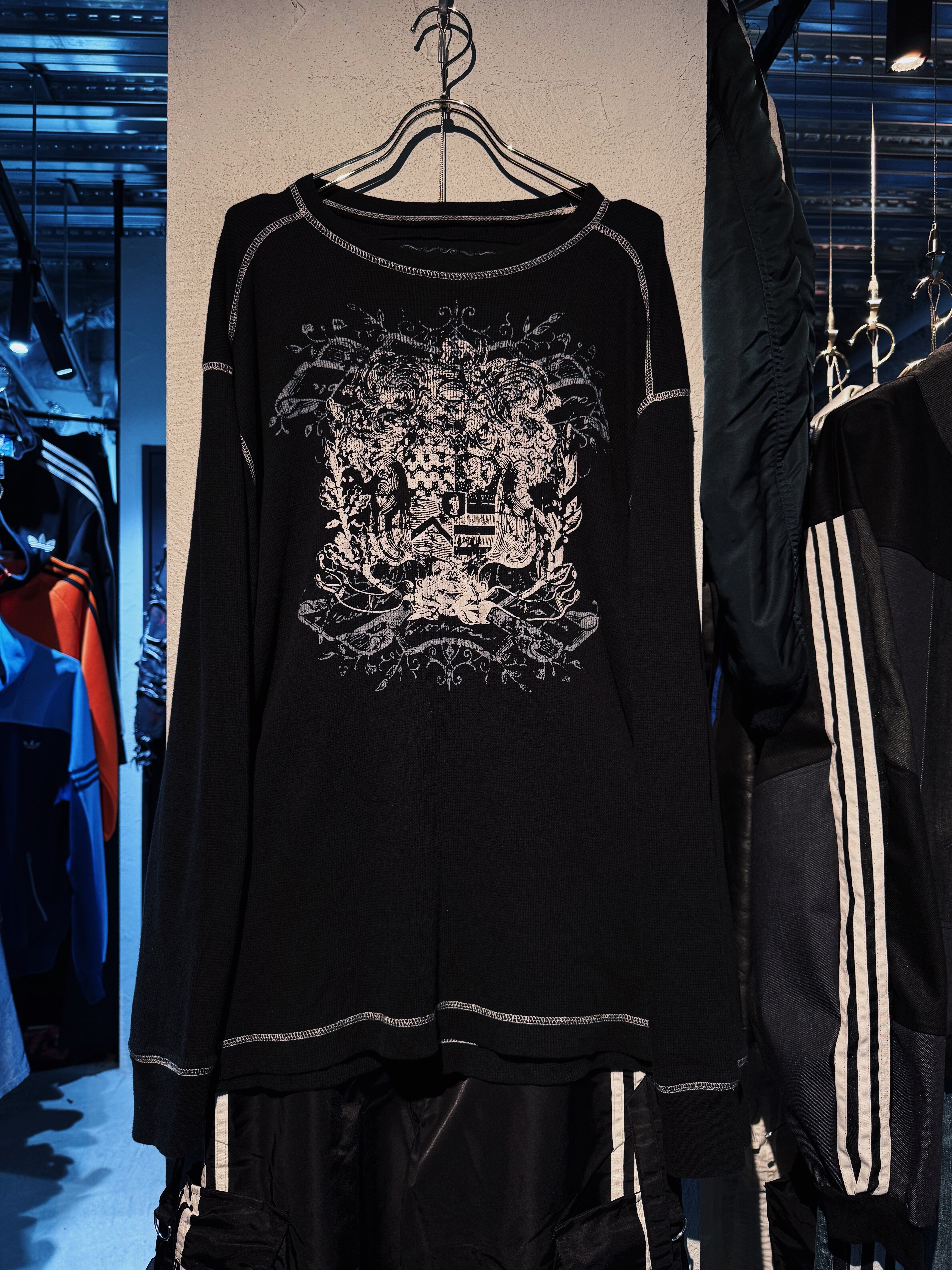 "Cultura"Gothic emblem graphic design thermal long sleeve T shirt