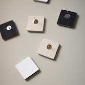 LOOP hogu v1 : Square Studs