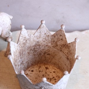 mondimanche 植木鉢　クローヌポットSW｜シャビーシック　王冠デザインでお花とよく合う　UF621