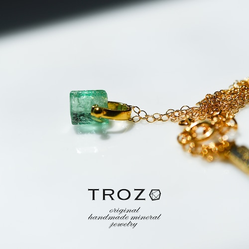 【012 Necklace Fest 2026】 エメラルド 鉱物原石 14kgf ネックレス 天然石 アクセサリー (No.3787)