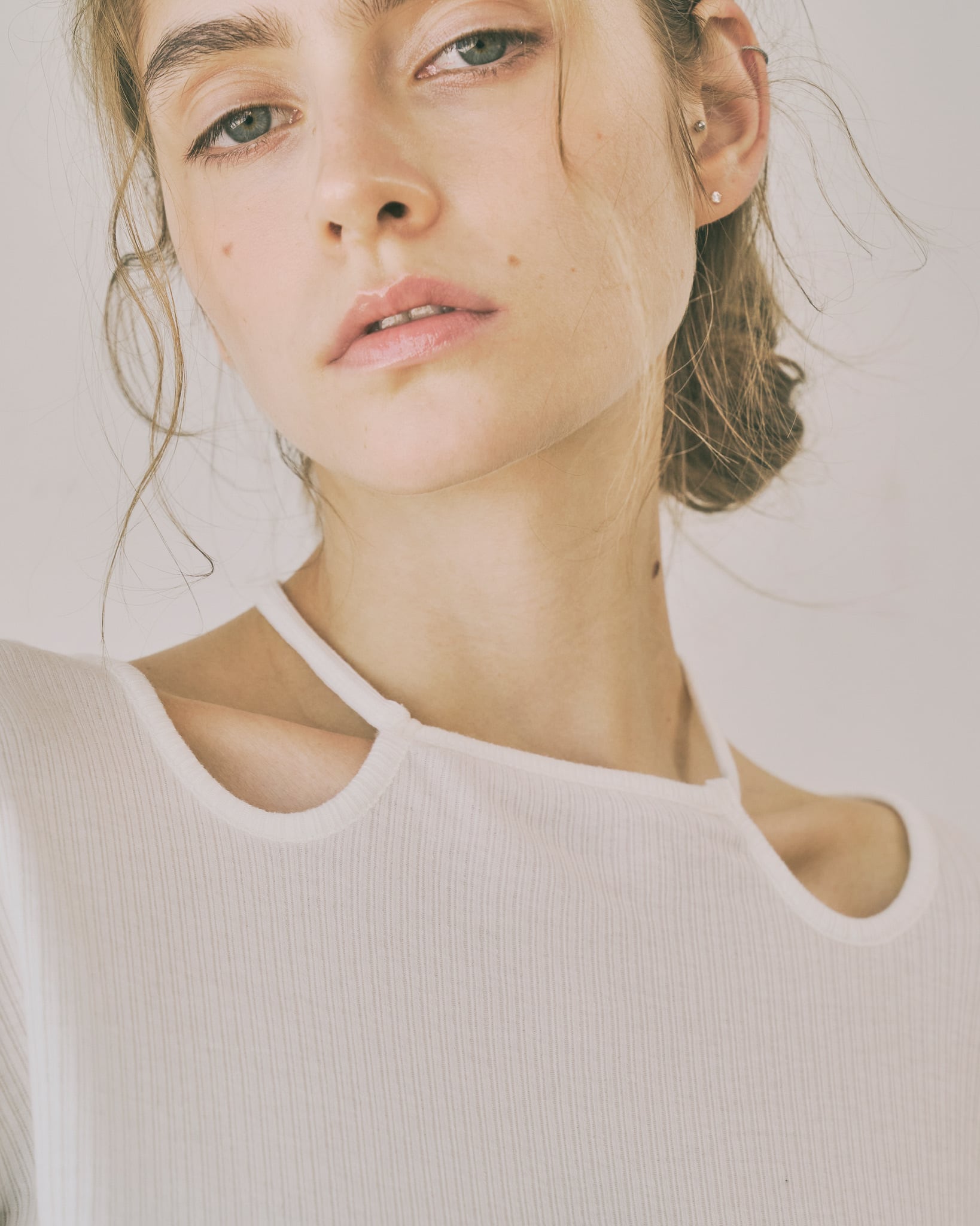 HYEON choker tops / white へヨン HYEON (ヘヨン) official online store