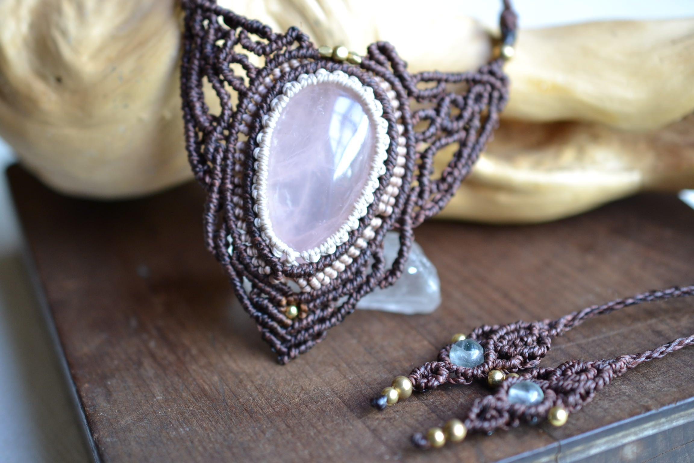 ♡ローズクォーツ・レッドアンバー ・モルガナイトなどマクラメネックレス