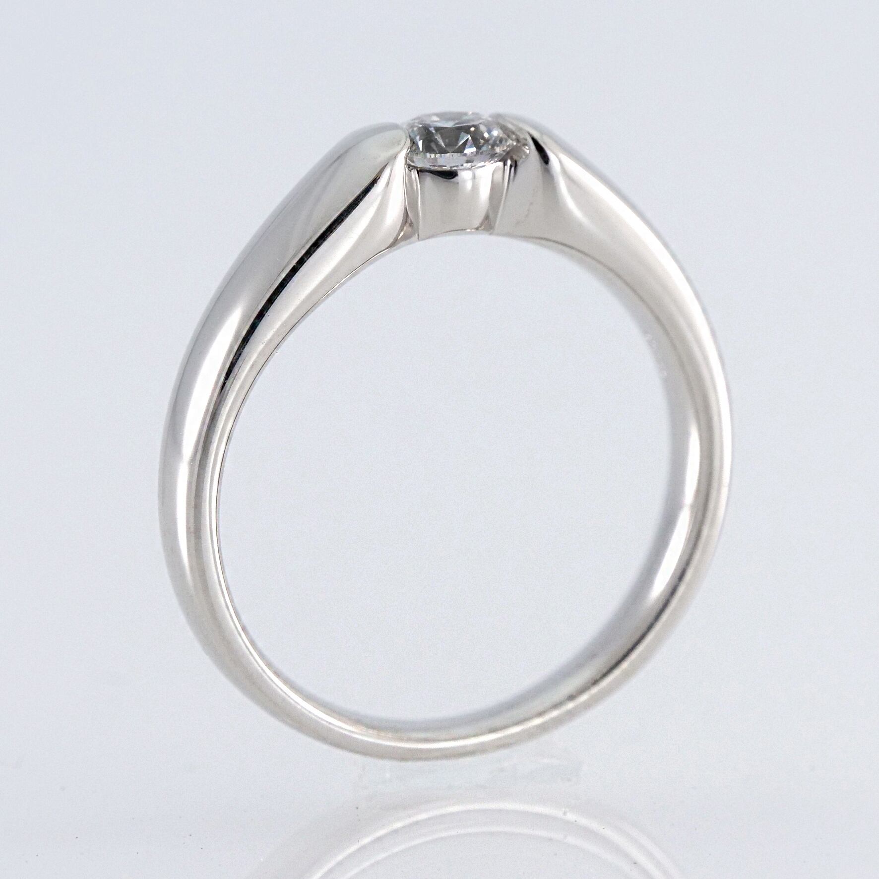 【エンゲージリング プラチナリング】Pt900 天然ダイヤモンド 【中石0.325ct】婚約指輪 プロポーズリング【サイズ直し無料】