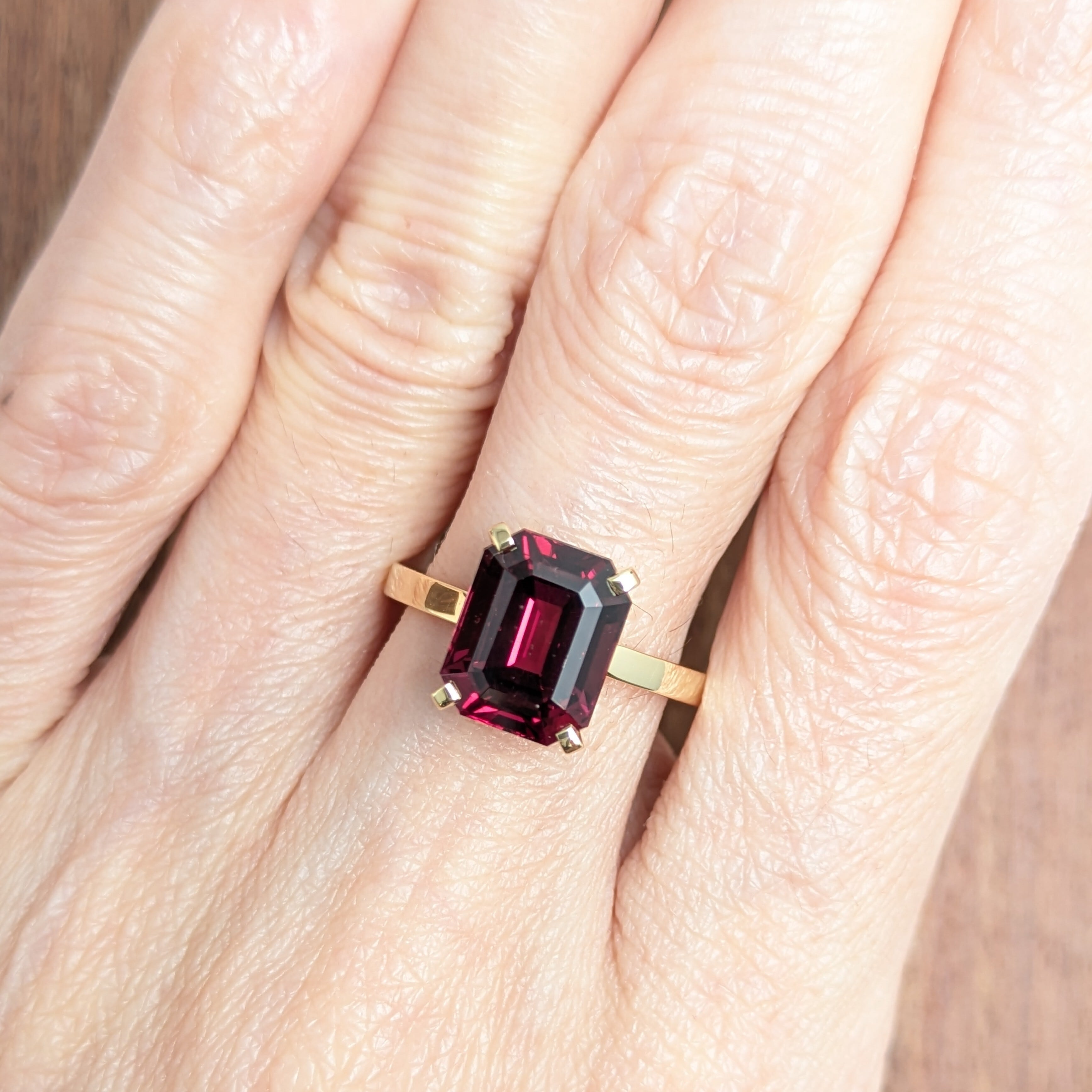 K18ロードライトガーネットリング ロードライトガーネット 4.351ct