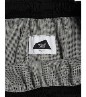 salvagepublic/ナイロンパンツ￥23,000(25,300)