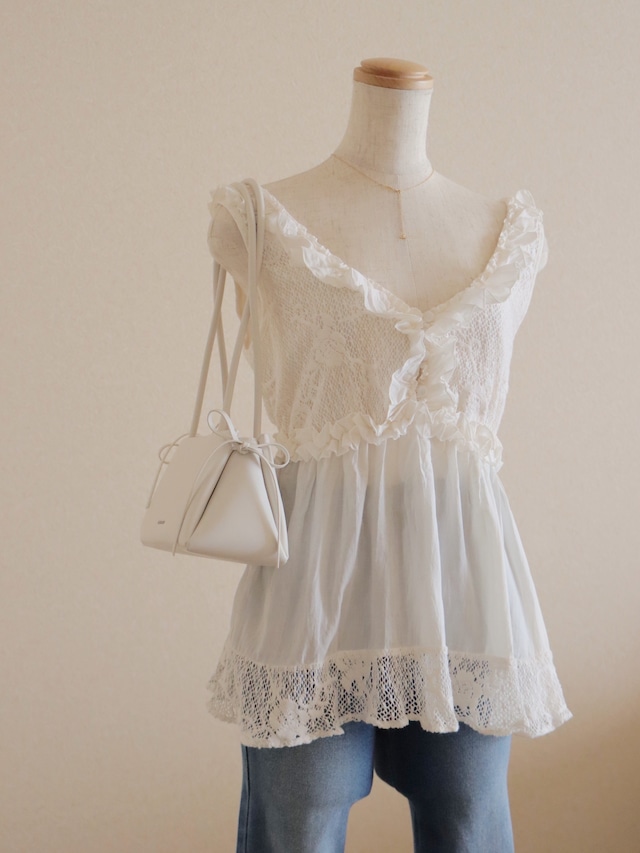 ●frill & lace docking design cotton back ribbon sleeveless blouse