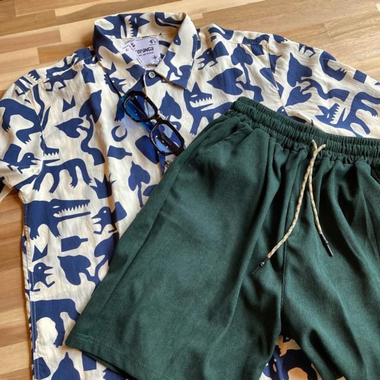 Topanga Men's コーデュロイパラコードショートパンツ ダークグリーン