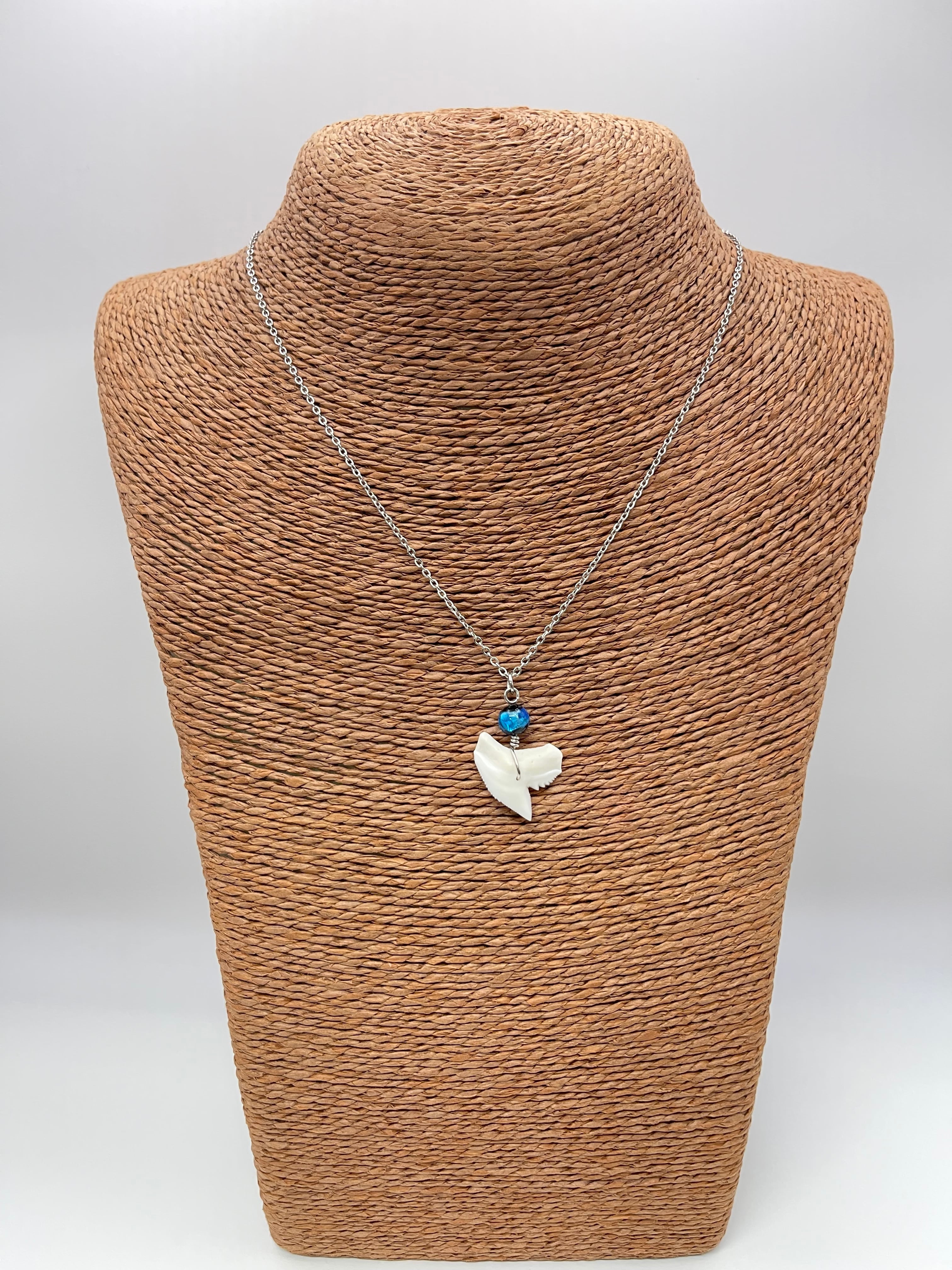 サメの歯 | SANBASHI 平和通り