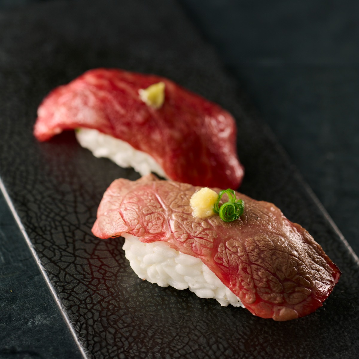 黒毛和牛の肉寿司】お手軽セット | 肉刺卸 せんど