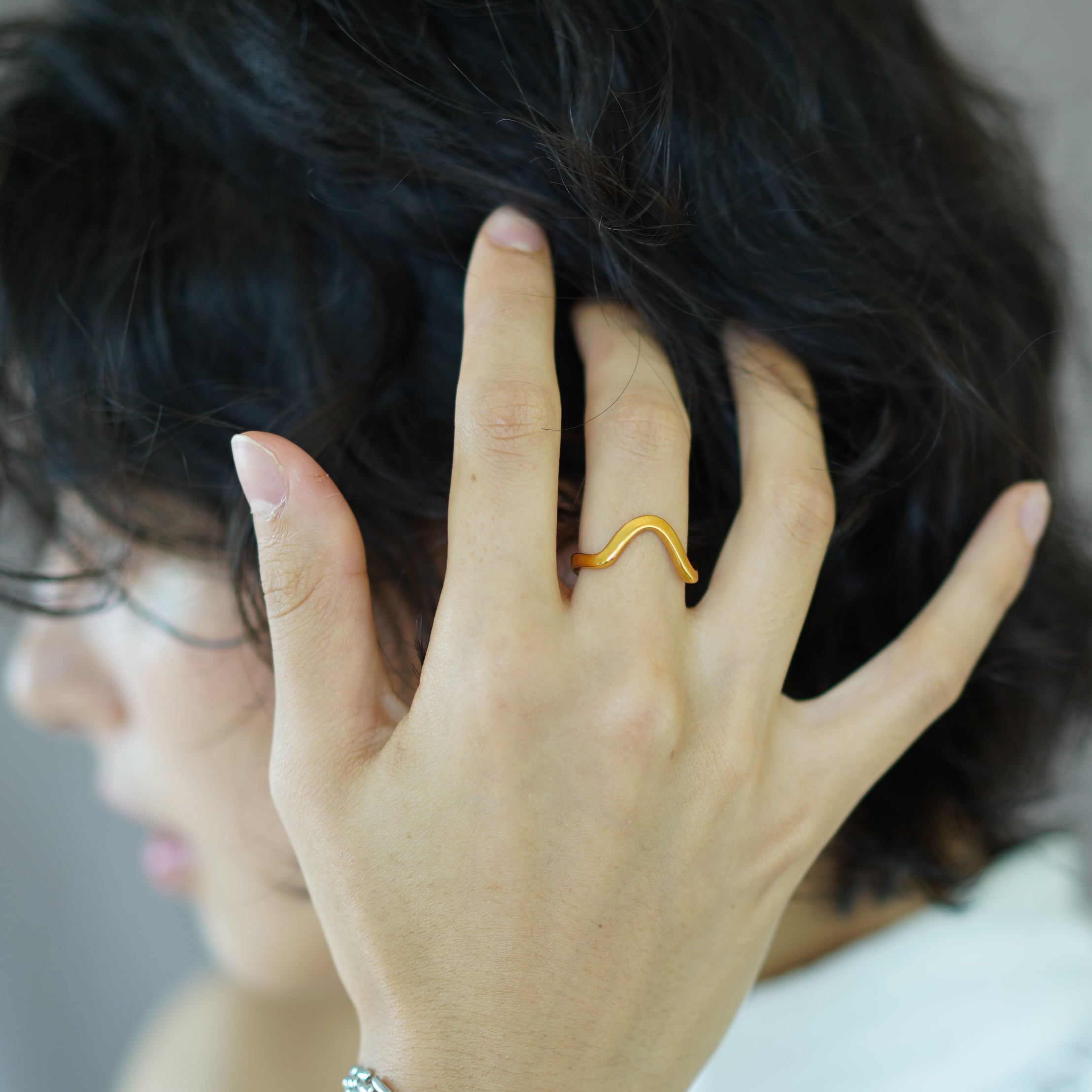 ゴールド ウェーブデザイン リング 結婚指輪デザイン（イエローゴールド・ウェーブ）｜杢目金屋