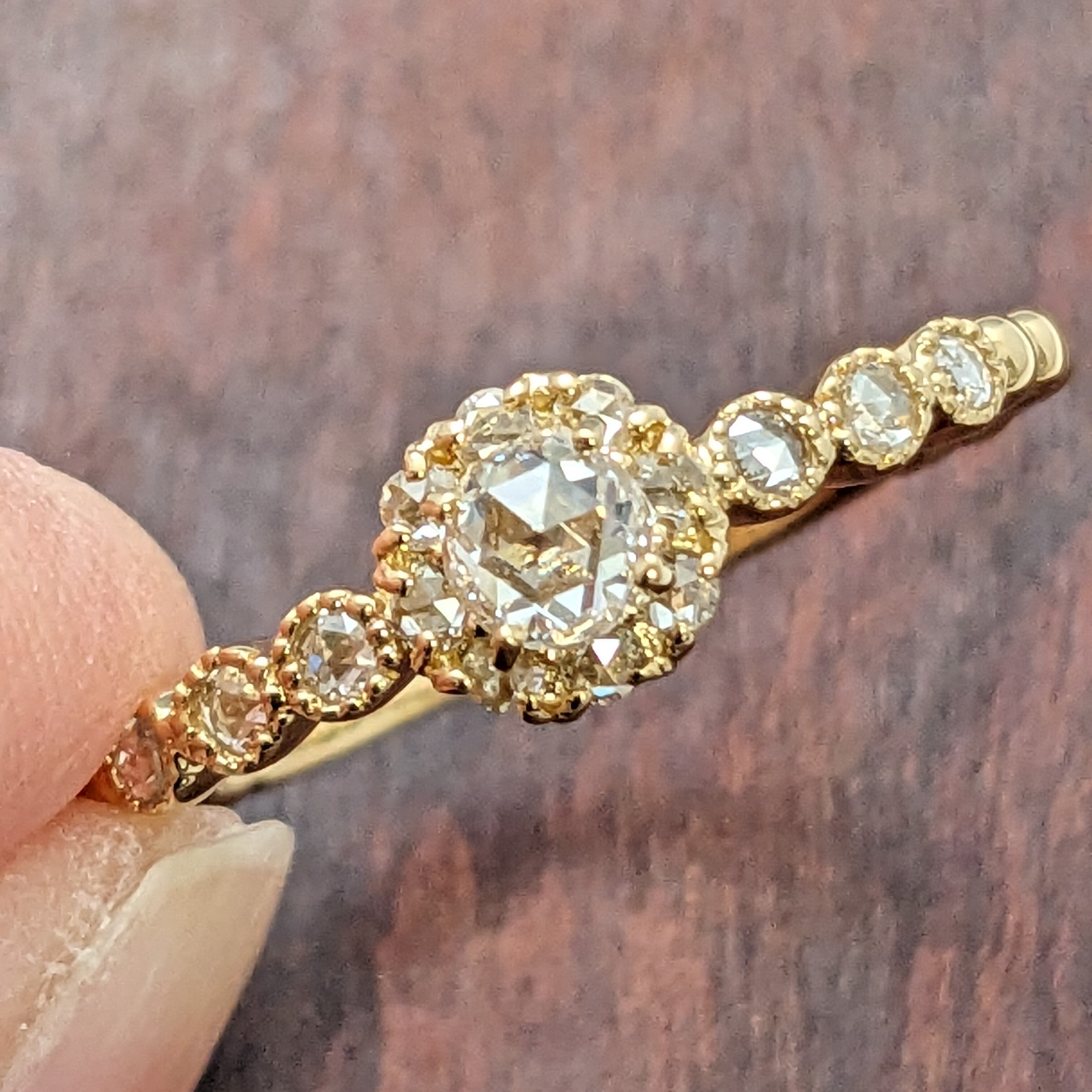 K18/18金 デザインダイヤリング 14石 1.02ct 10.5号 IS 磨き仕上げ品 A ...