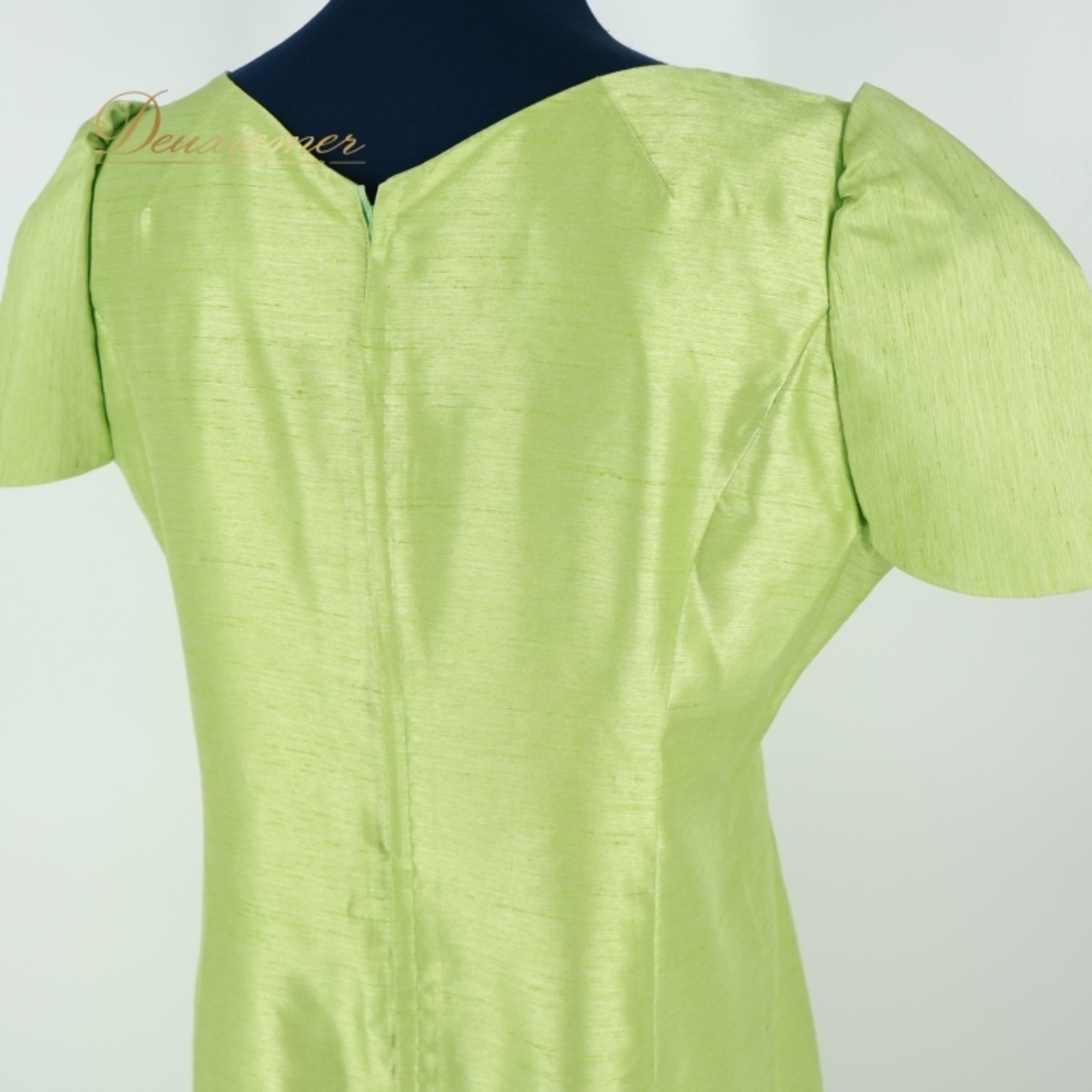 フラダンス 衣装 ワンピース ドレス グリーン系 フラ ダンス 光沢 黄緑 ハワイアン 無地 シンプル 華やか アロハ 半袖 フリル 上品 かわいい ダンス衣装