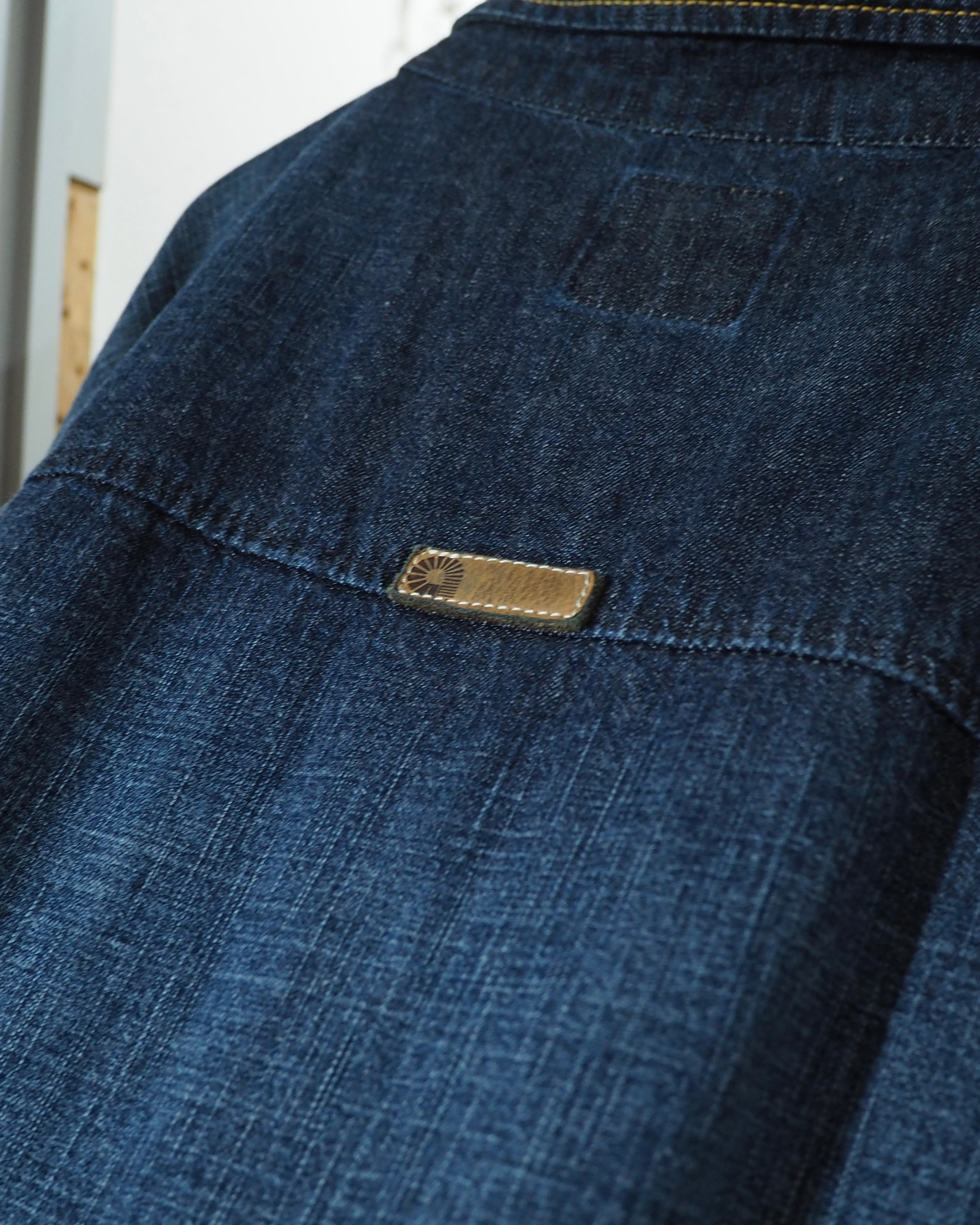 " akademics " Ammonite Logo Embroidery vintage Over silhouette SS Denim shirt