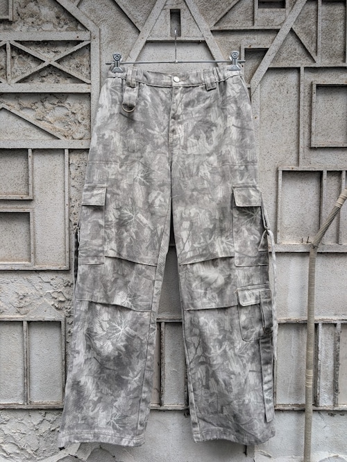 "LEAF CAMOUFLAGE" cargo pants