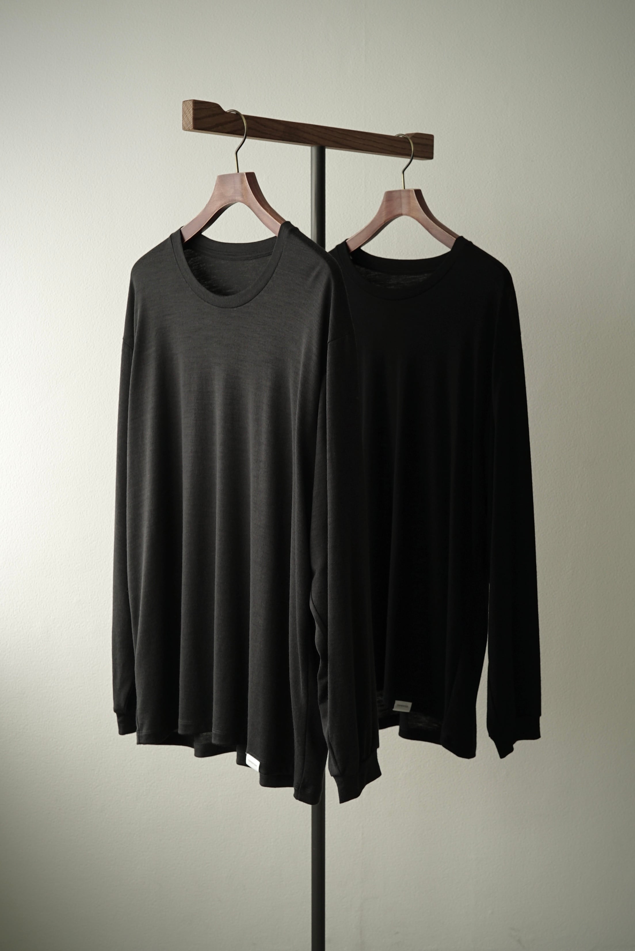 COLINA de passaros コリーナ super120s Washable Wool Boatneck