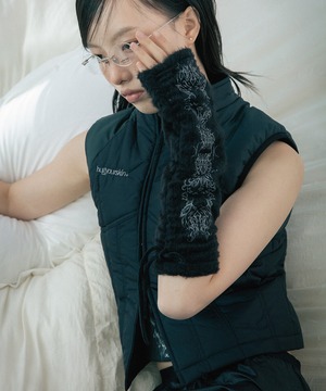 [hug your skin] Furry hand-warmer (Black) 正規品 韓国ブランド 韓国ファッション 韓国代行 日本 店舗 hugyourskin hug ハグユアスキン