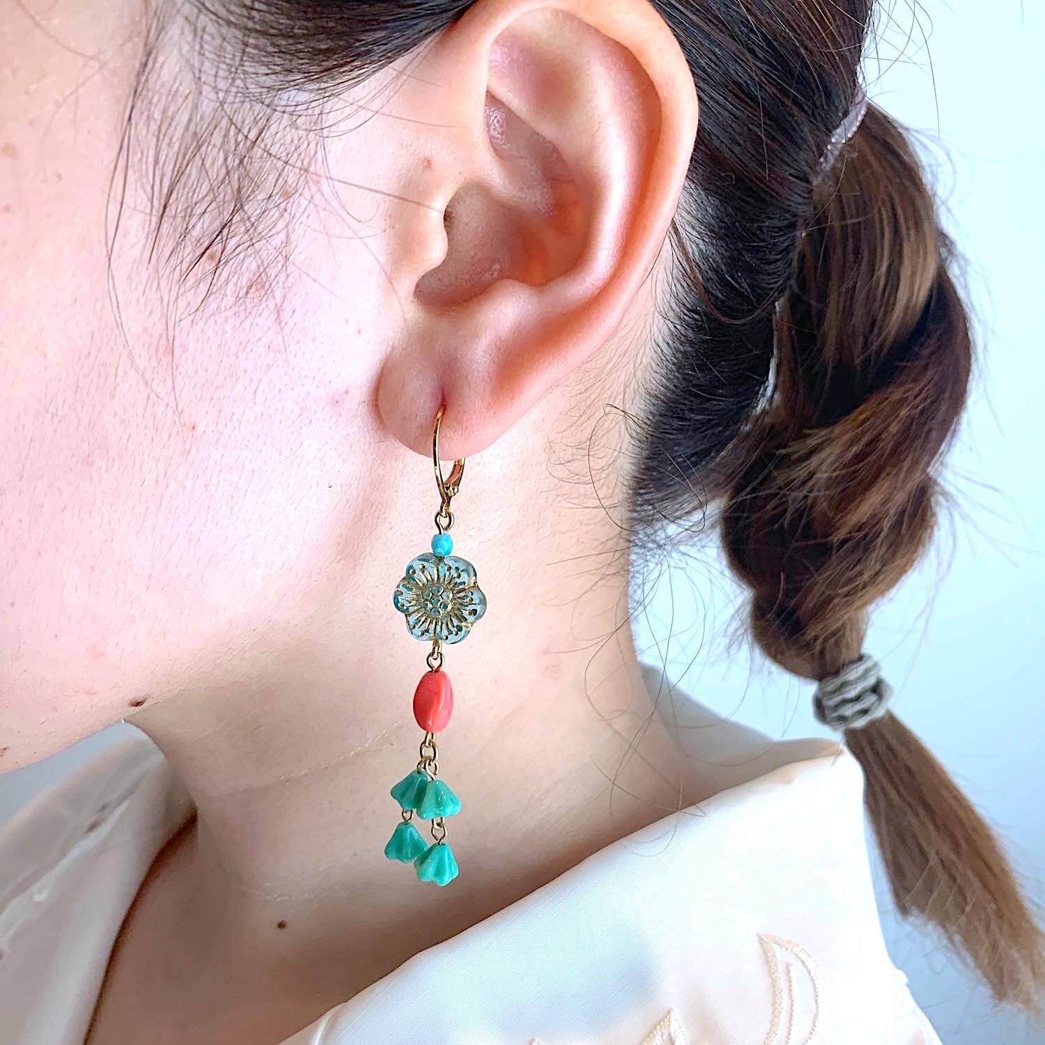 Chii 水色チェコビーズのピアス（イヤリング可） | Dua-アクセサリー