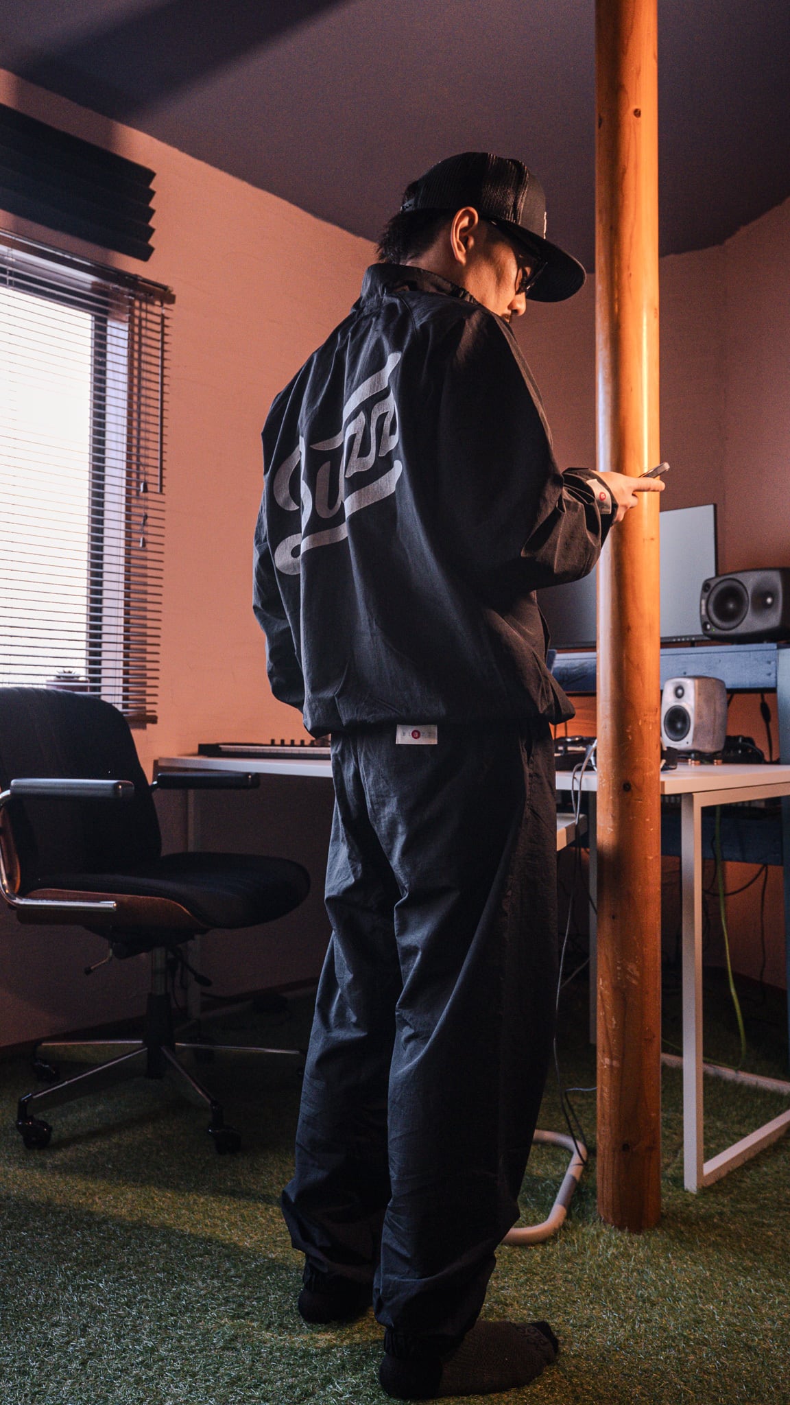 Logo Reflector Nylon Training Jacket [BLACK] | blazz works