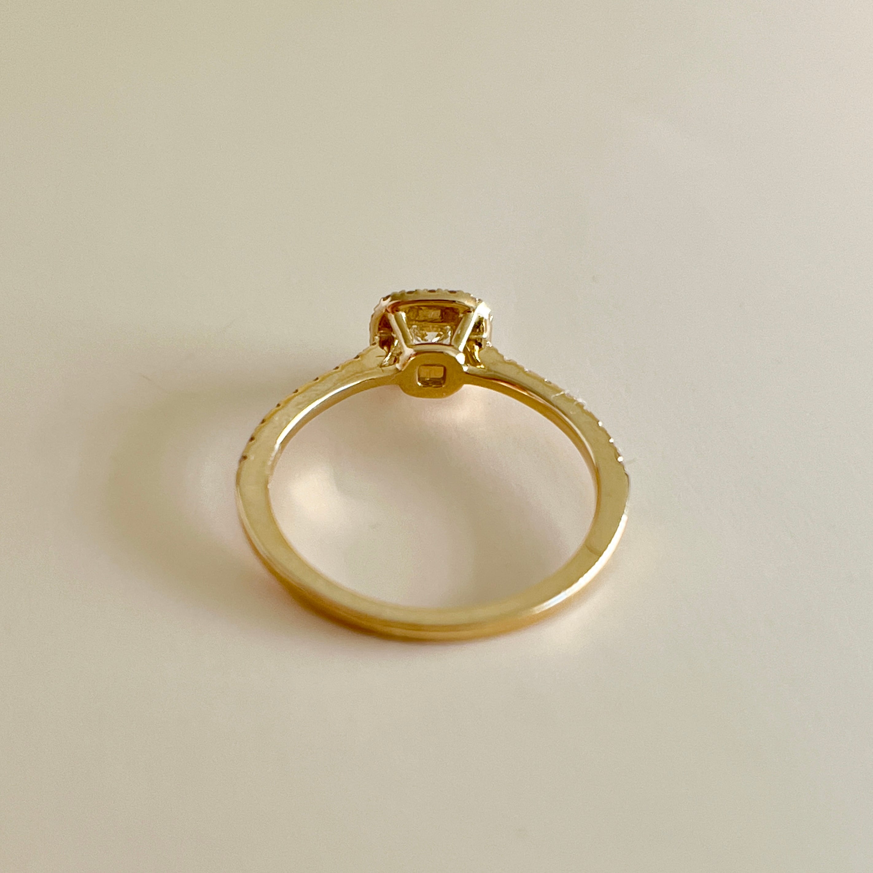ダイヤモンド ヘイローリング 0.207 ct K18イエローゴールド チェカ