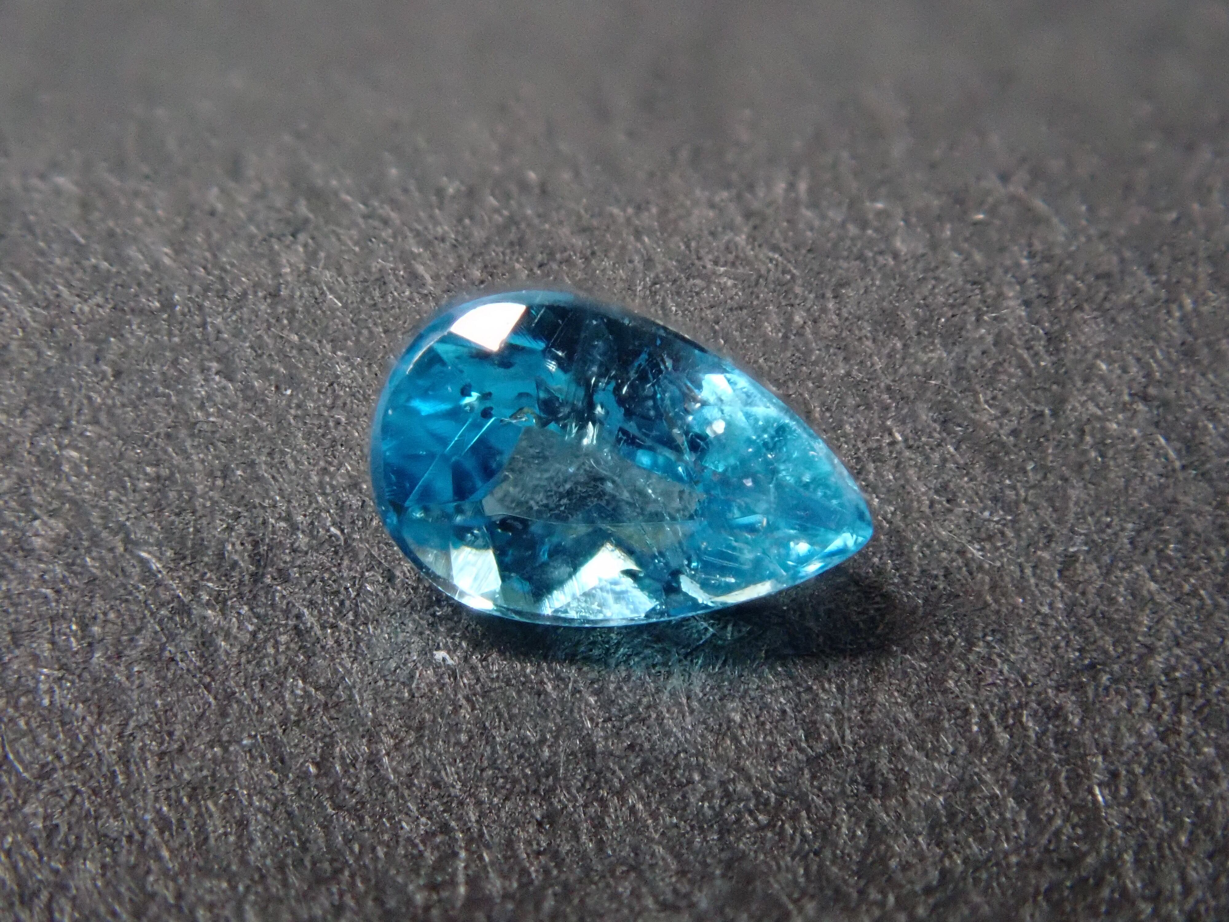 ブラジル・バターリャ産パライバトルマリン 0.087ct