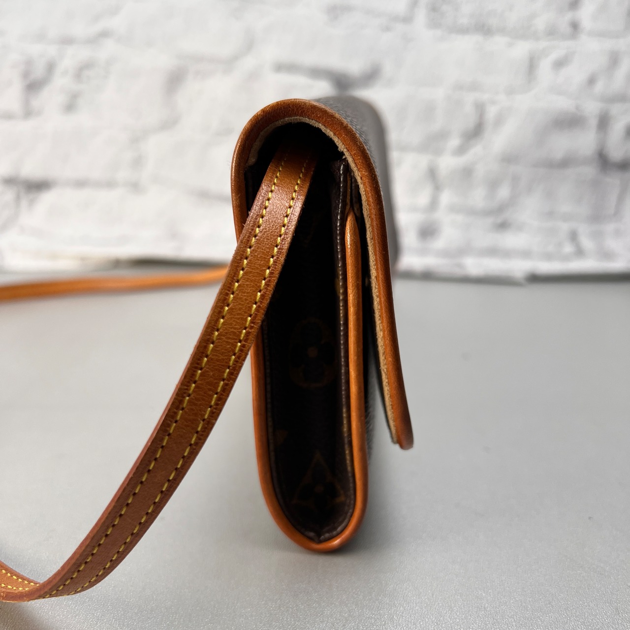 LOUIS VUITTON ルイヴィトン ポシェットツイン モノグラム レザー ショルダーバッグ ブラウン A-14114