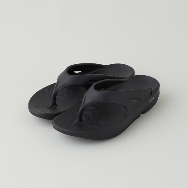 OOFOS（ウーフォス） / OOriginal - Black（国内正規品）｜リカバリーサンダル メンズ・レディース対応