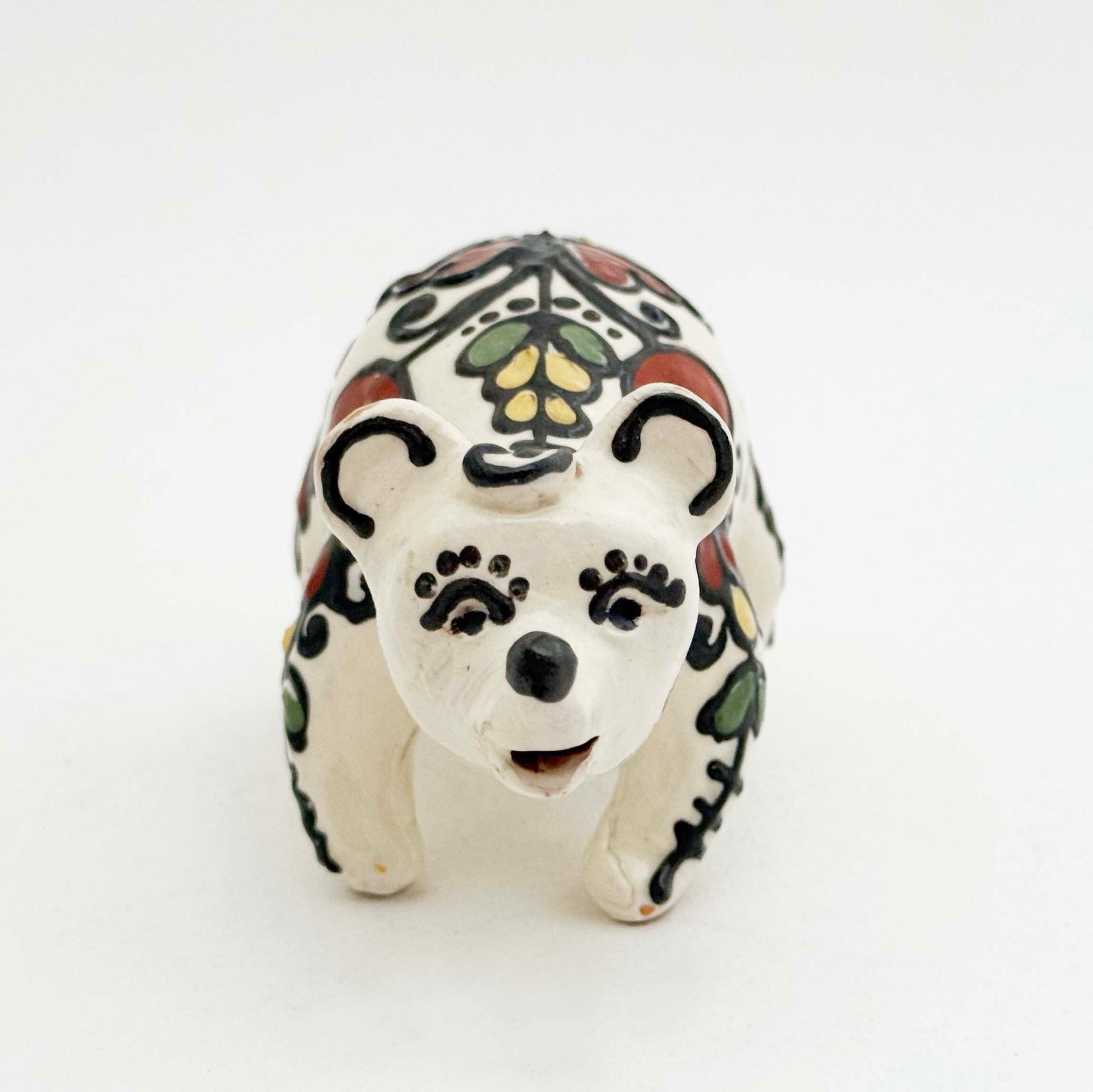 ウクライナ産  オピシュニャ土人形（クマ 白）