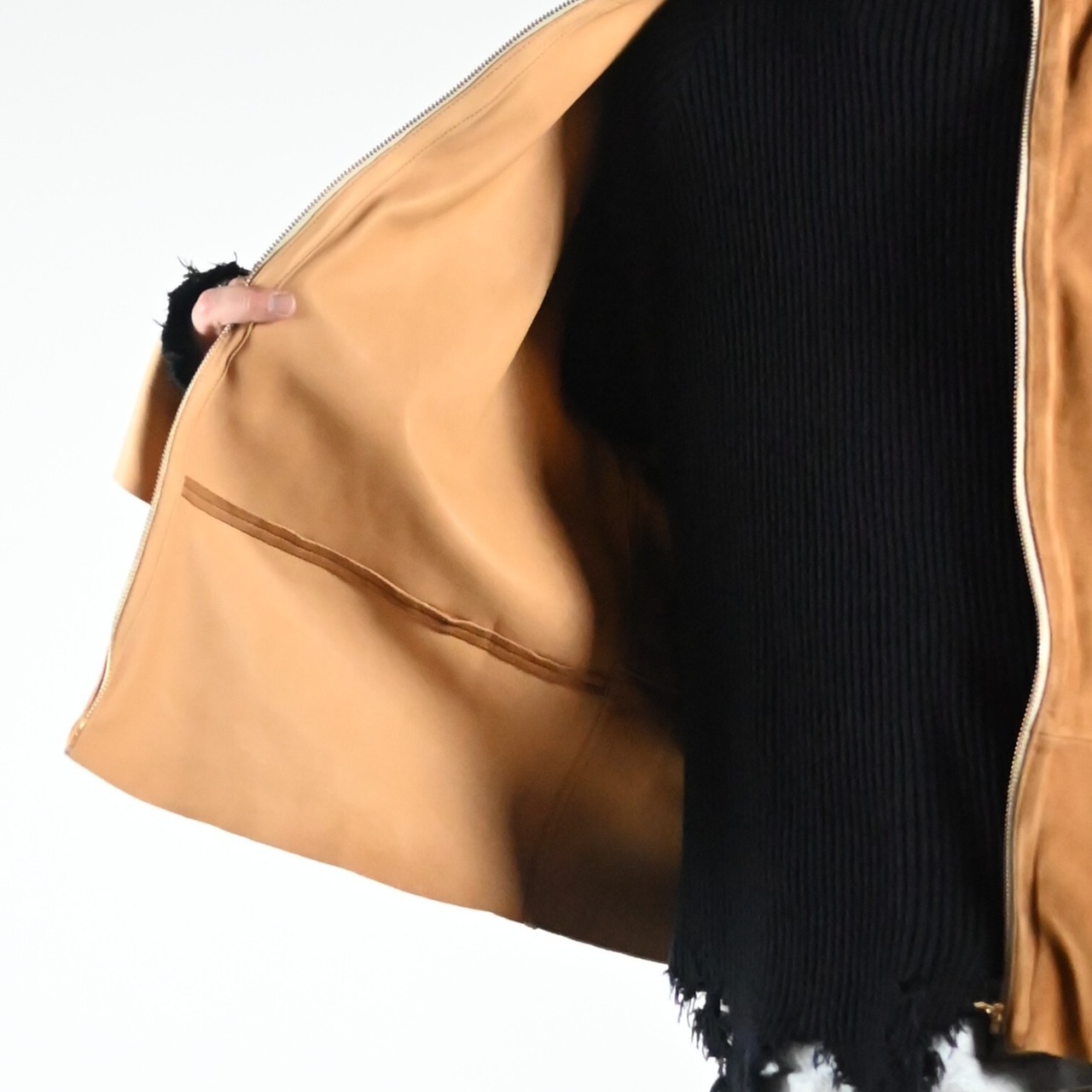 barbell object / leather jkt