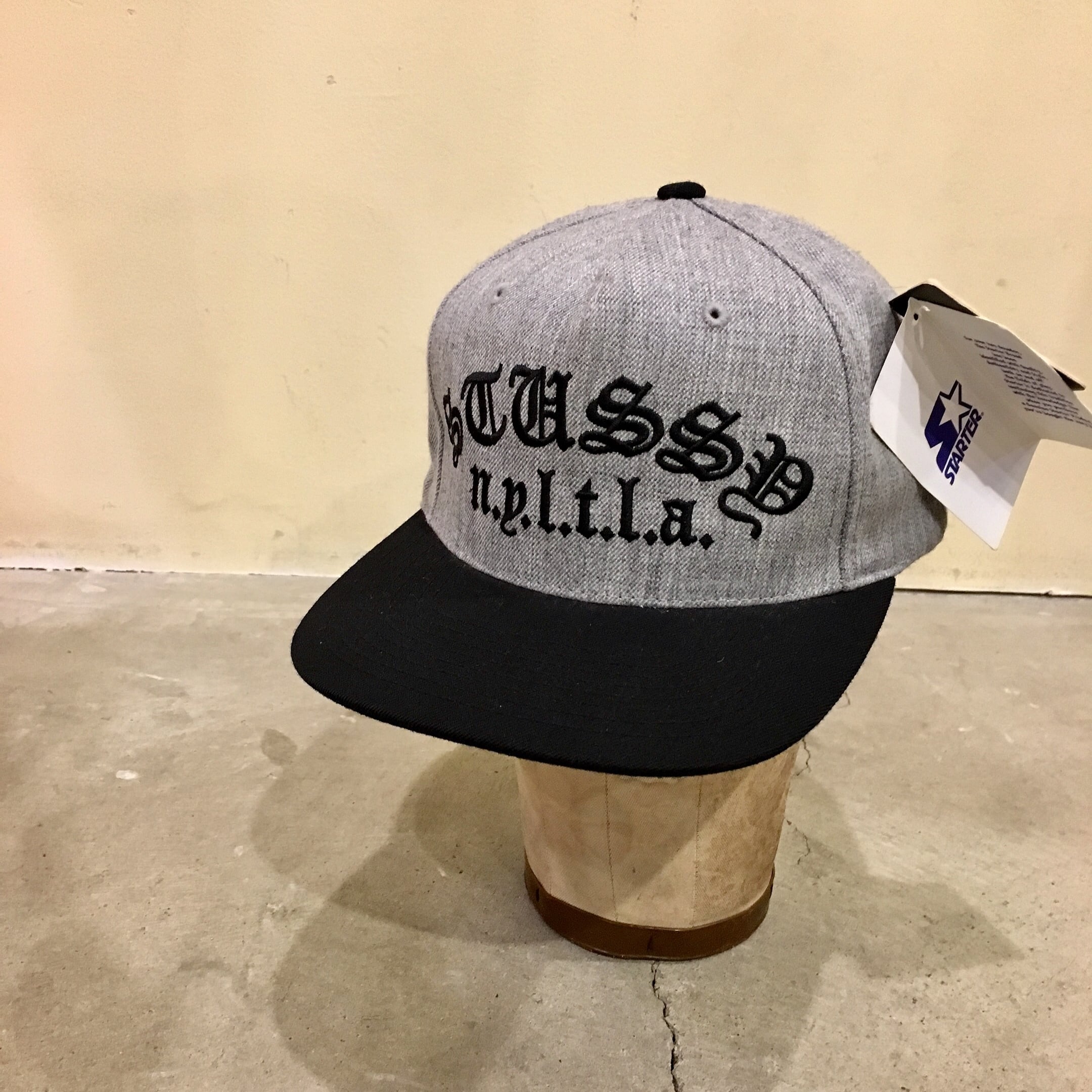 新品 STUSSY × STARTER ベースボールキャップ グレー | BMC 新品 STUSSY × STARTER ベースボールキャップ グレー | BMC