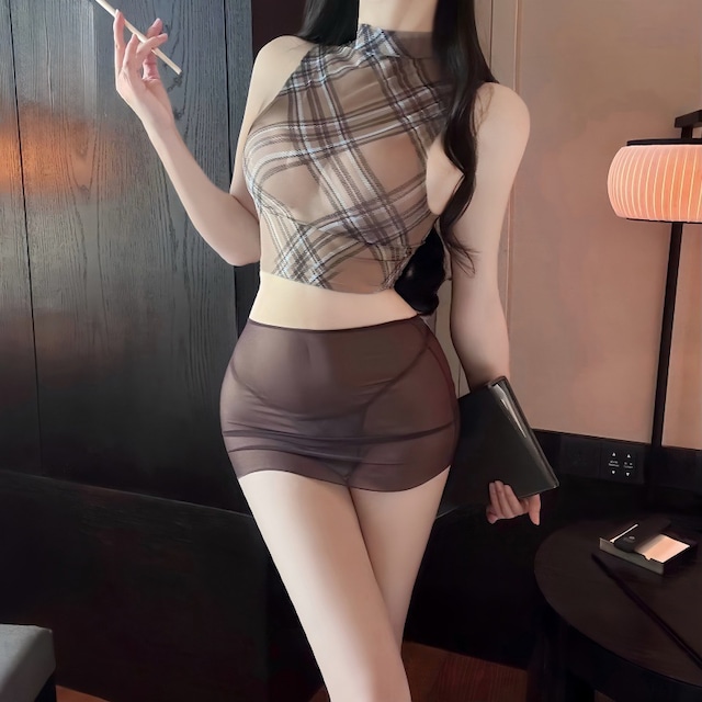 〔オフィス〕チェック柄シースルー “部屋で崩れる彼女”タイトコス（透けミニスカート・ギャップ系）