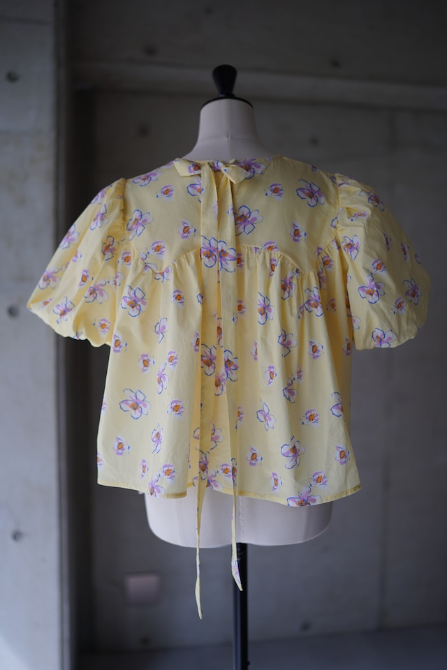 LAKE BREEZE FLORAL TOP