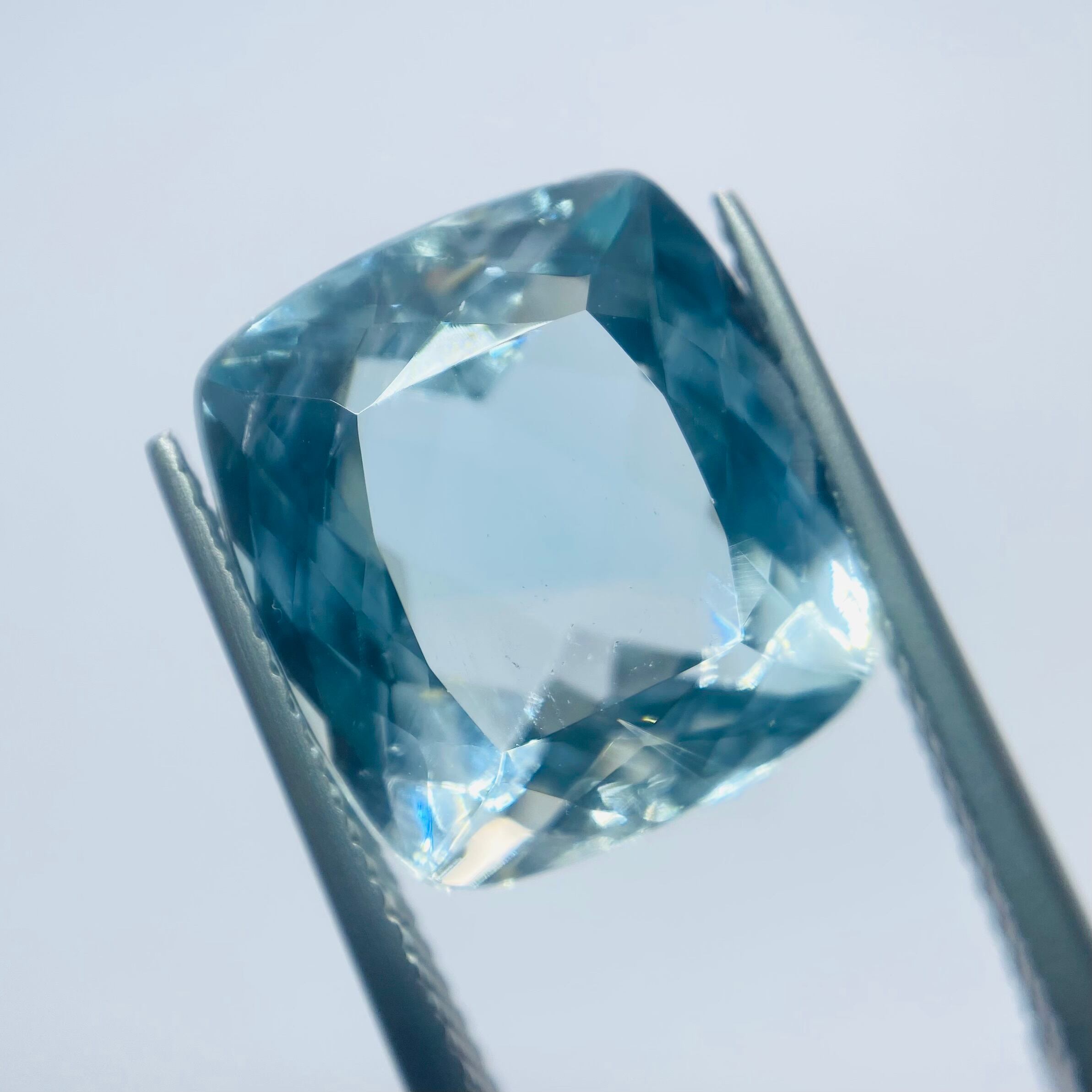 空色　ナチュラルバイカラートパーズ