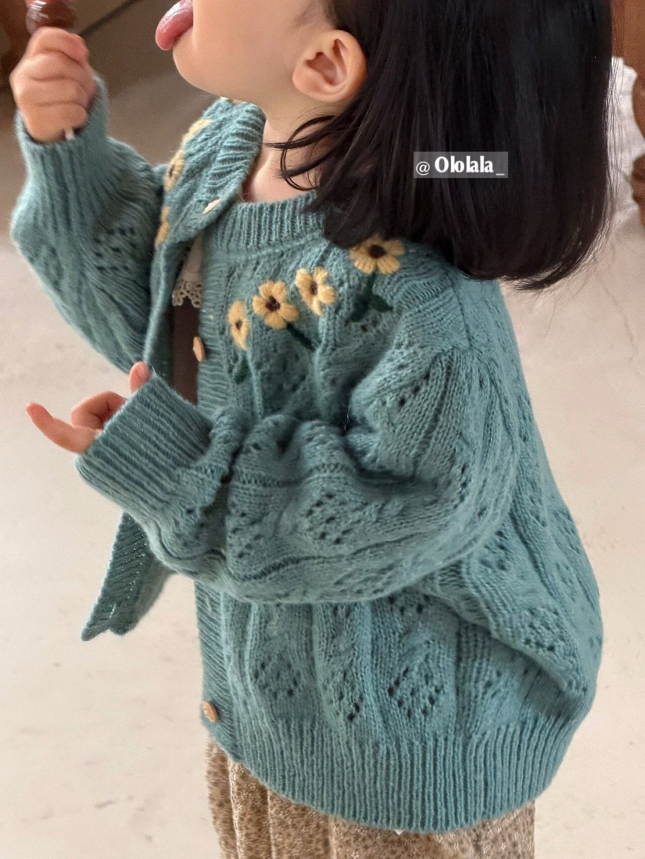 【予約】Daisy Embroidered Knit Cardigan/Ololala