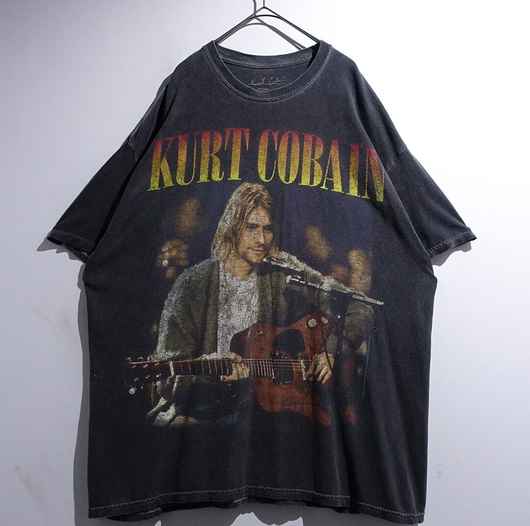 “NIRVANA” Fade Black KURT COBALN Printe Design T-shirt