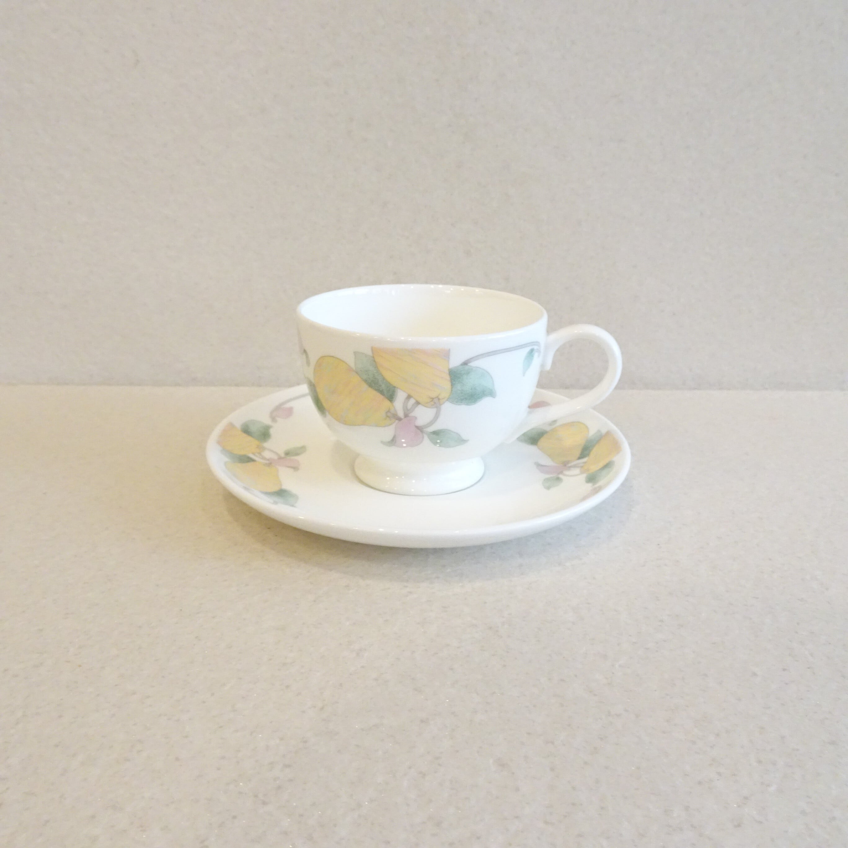 ノリタケ 梨のカップ&ソーサー