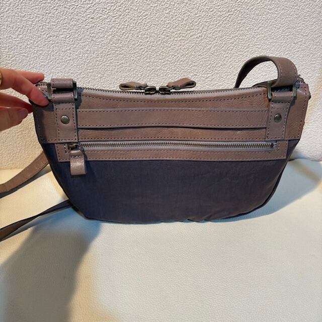 B.stuff　ナイロンコンビショルダーバッグ(ピジョン)