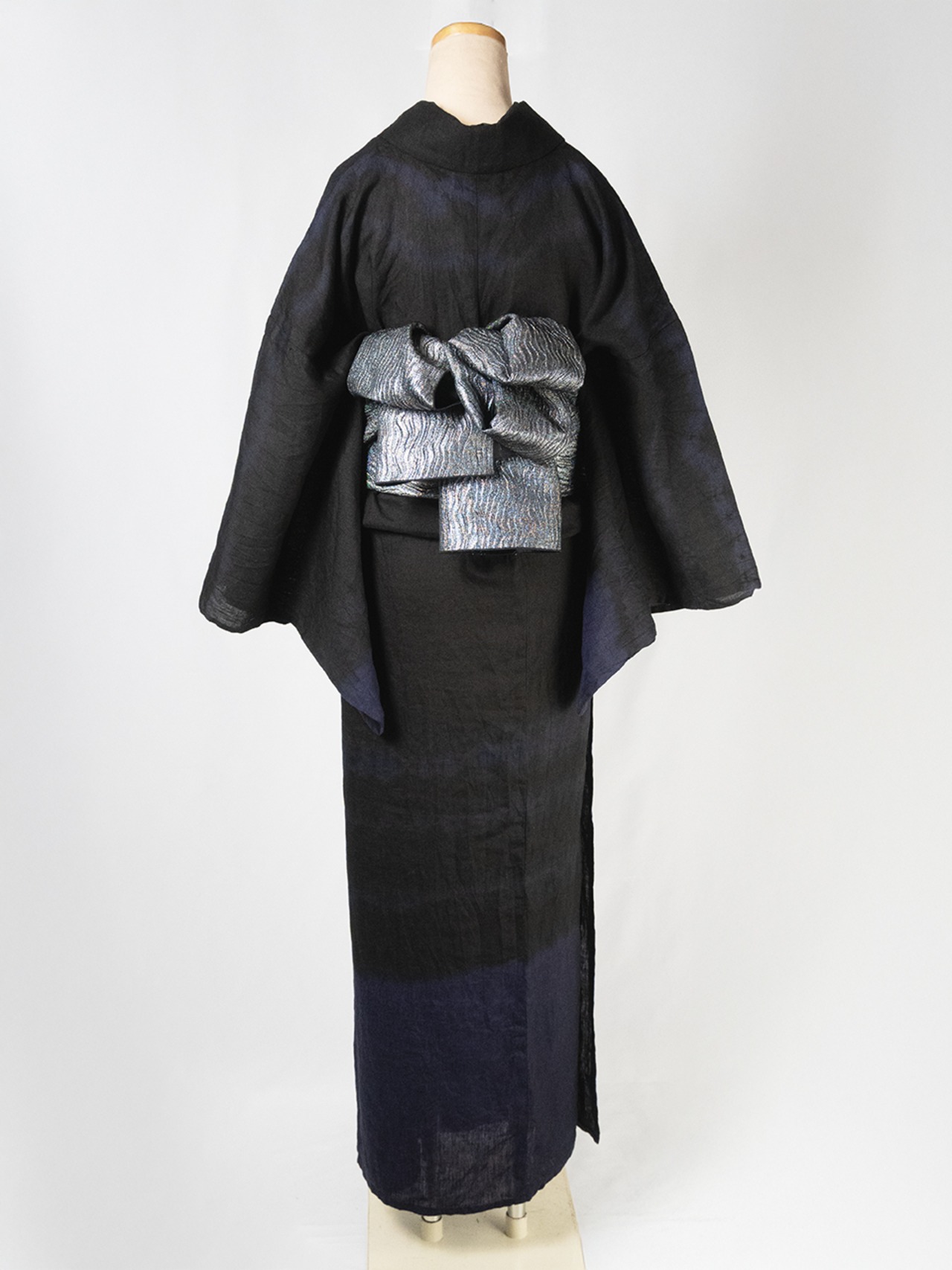 【レディース】仕立て上がり 絞り染め麻着物 黒紫　[B1265]