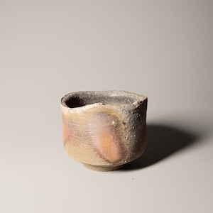 備前カセ窯変酒呑　Bizen sake cup with various ashes