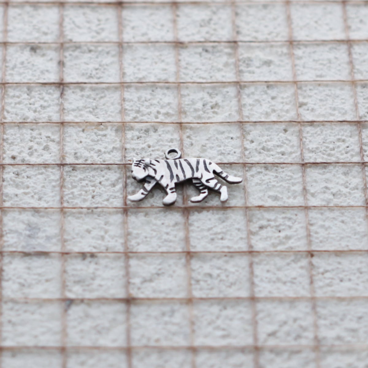 ホワイトタイガー｜ピアス｜イヤリング｜P595 | thuthu appetizing