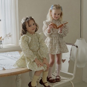 秋花柄フリルブラウス2色